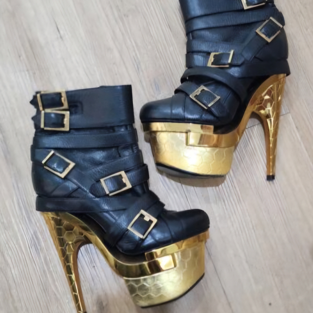Vintage Verace Platform Boots Stylish Black and Gold Platform Boots Versace
